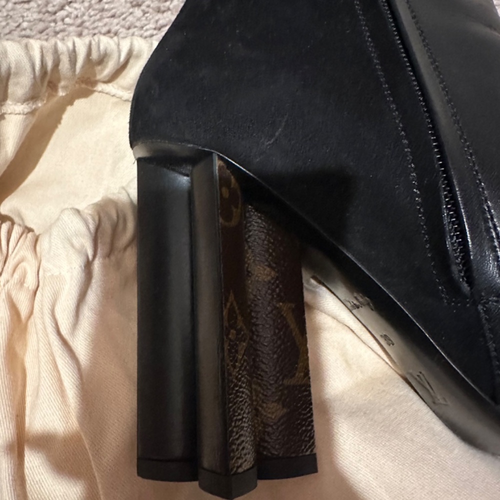 Louis Vuitton Leather booties - Picture 2 of 7